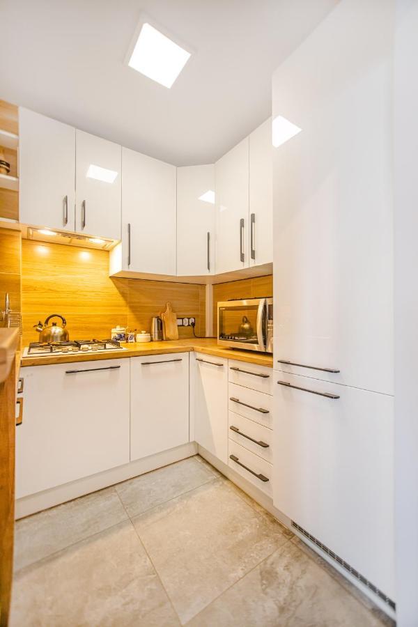 Charming Apt Next To Lazienki Park And City Center Warszawa Zewnętrze zdjęcie